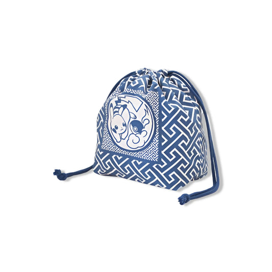 Pochette logo de l’exposition - Pokémon x Kogei - Bleue Omikuji