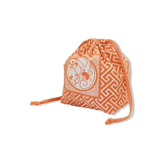 Pochette logo de l’exposition - Pokémon x Kogei - Corail Omikuji